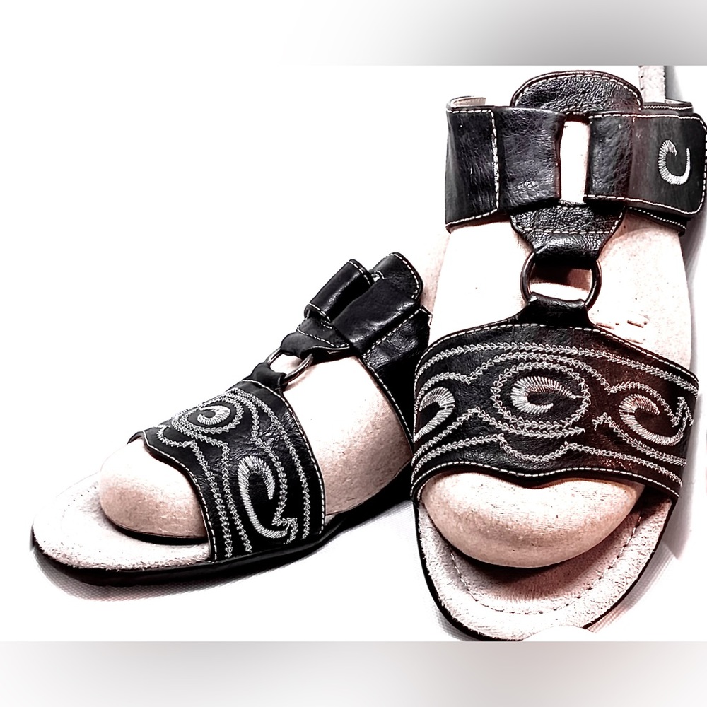 NEW Easy Street Comfort Wave Black/silver sandals